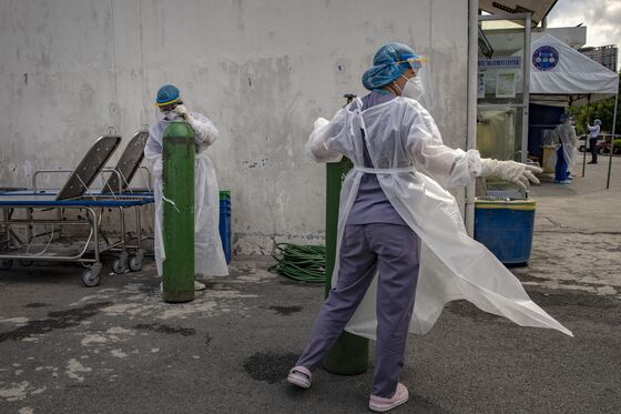 Virus Path Littered With Missed Opportunities