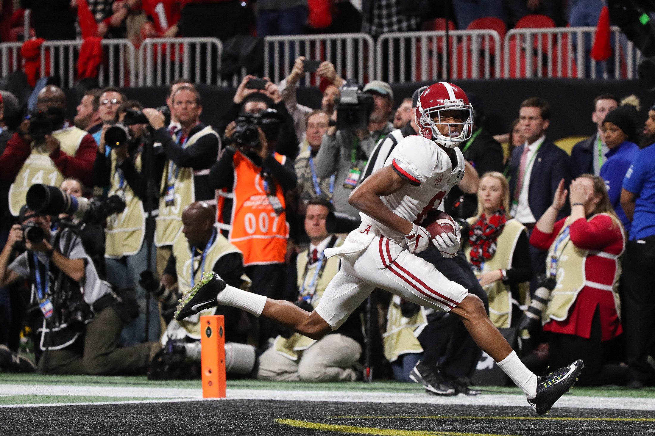 Alabama Beats Georgia To Win College Football Title - Bloomberg