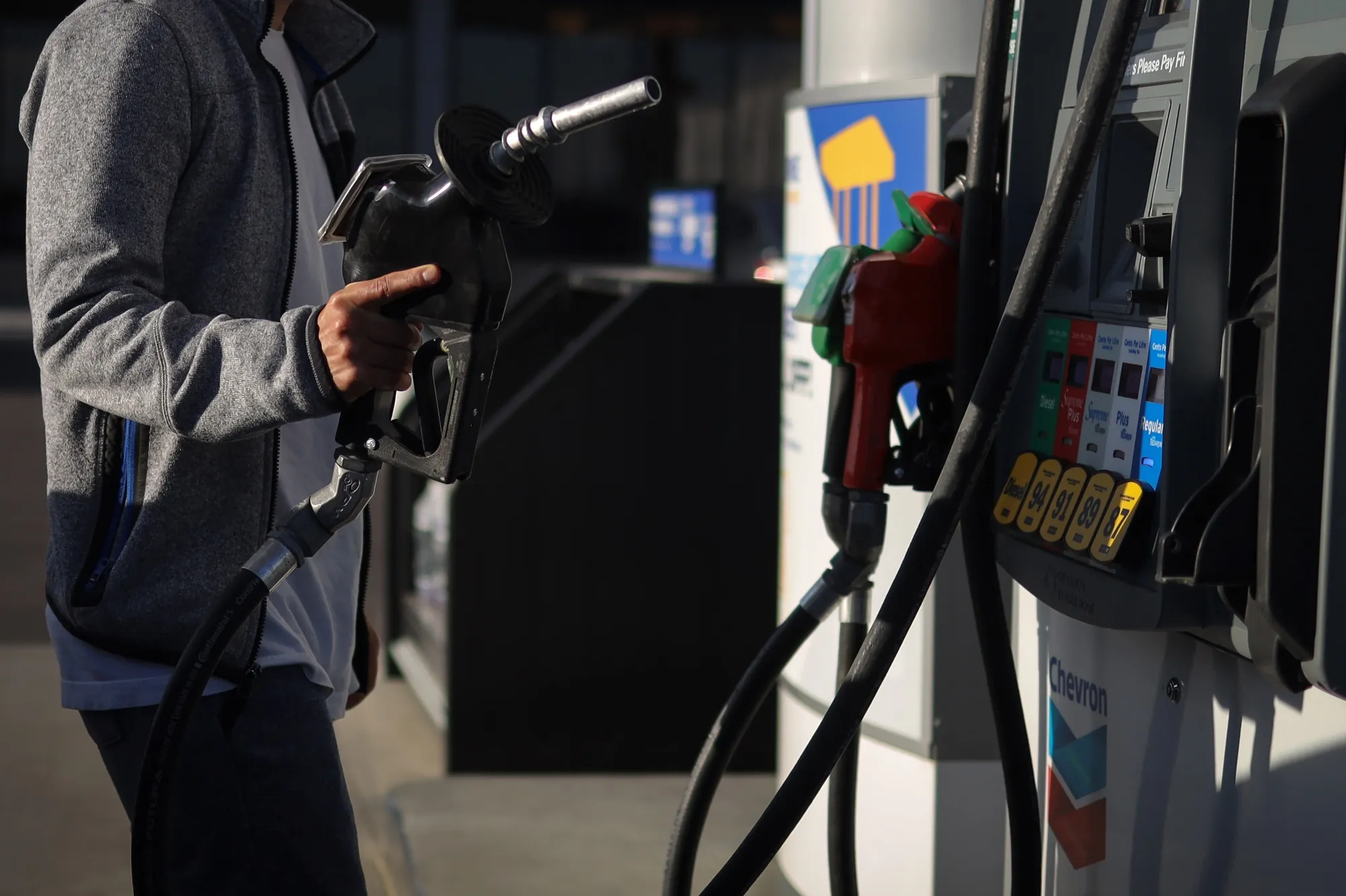 Gasoline prices down 4.7% in Canada last month, the first yearly drop since the start of 2021.