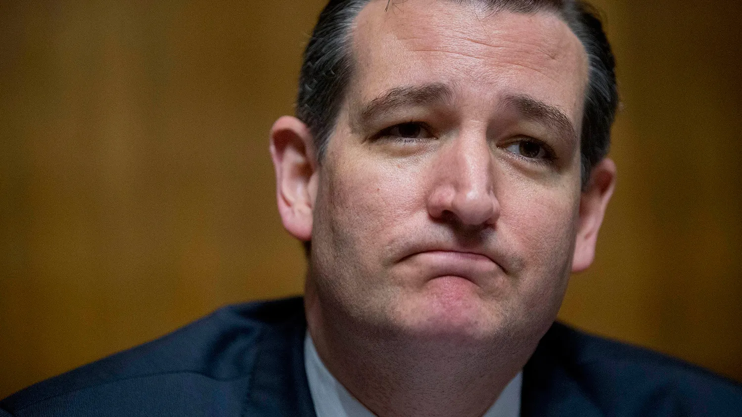 Senator Ted Cruz, a Republican from Texas, U.S. 2016 presidential candidate and chairman of the Senate Judiciary Subcommittee on oversight, agency action, federal rights and federal courts, pauses while speaking during a hearing in Washington, D.C., on Thursday, June 4, 2015.
