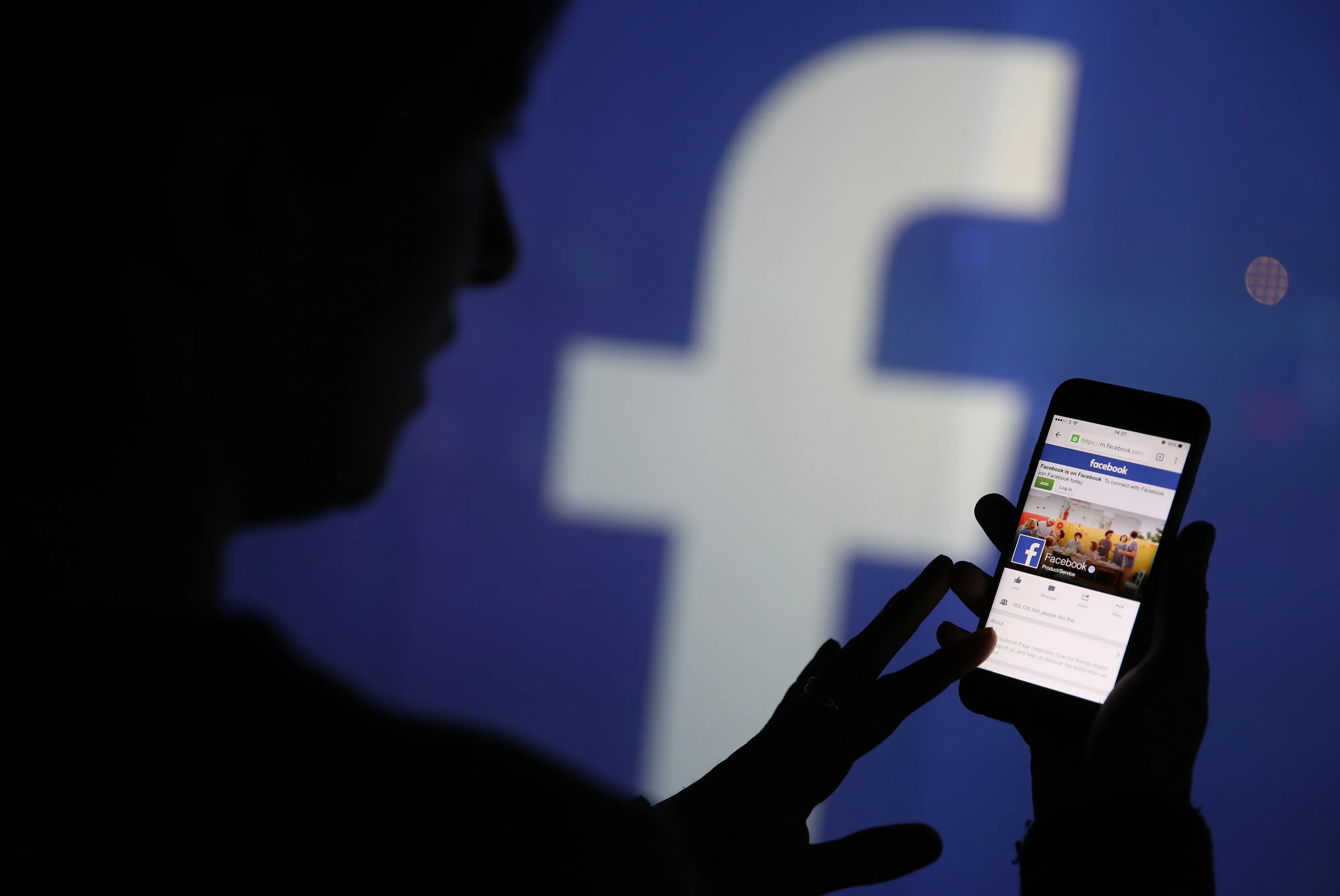 Facebook Exempts News Publishers From Political Ad Archive