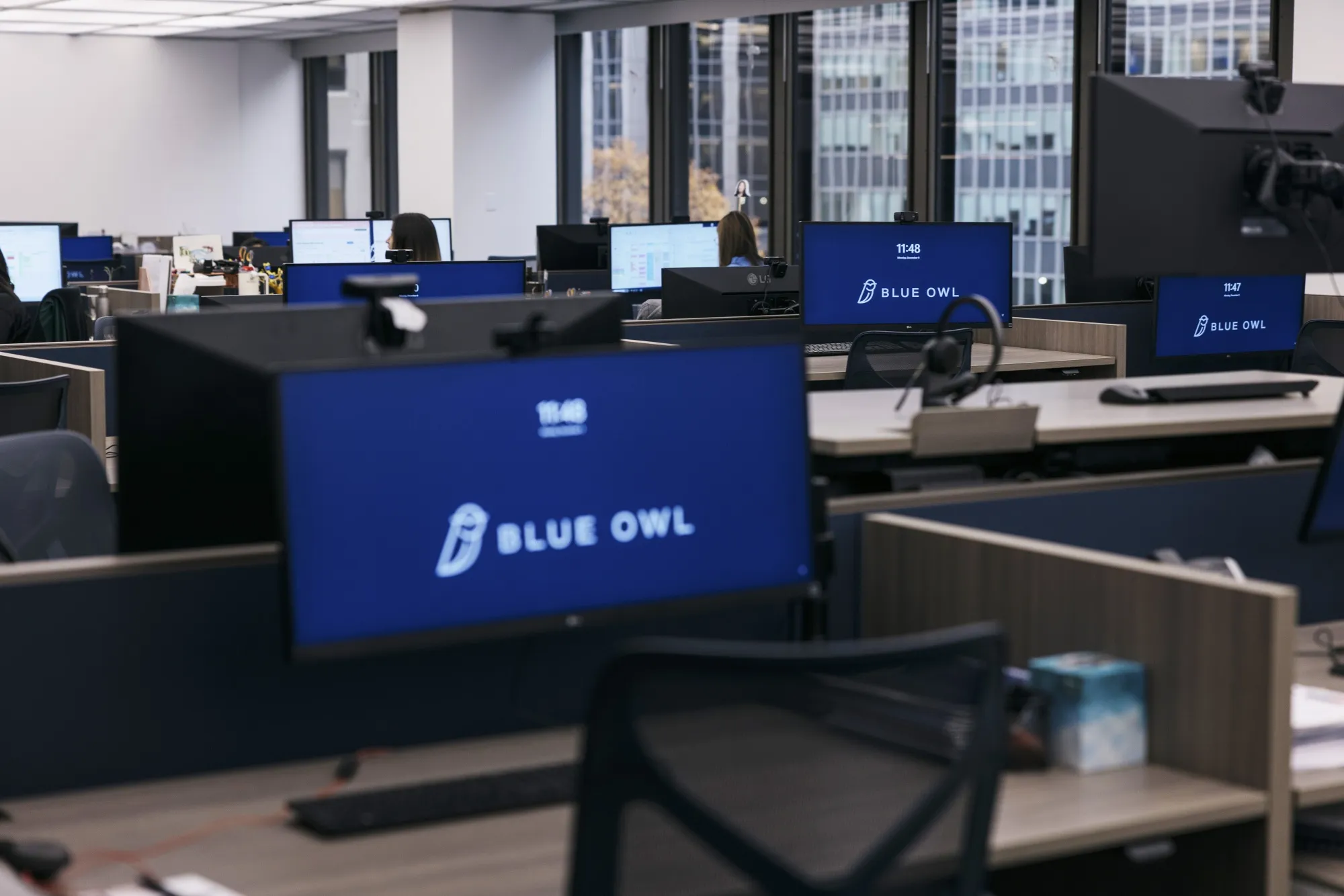 Work stations at the Blue Owl offices&nbsp;in&nbsp;New York.