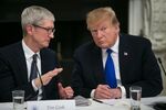 アップルのティム・クックCEOとトランプ大統領