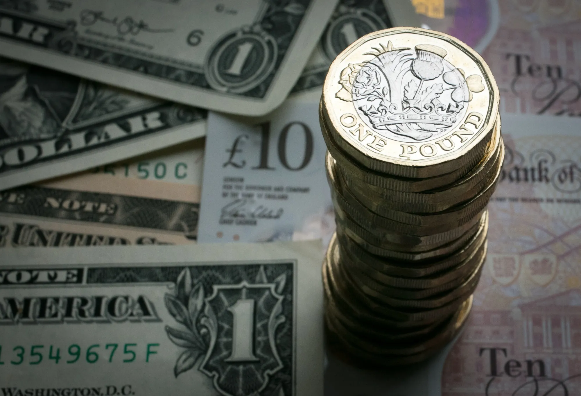 The pound’s slide is a reminder of the benefits of Robert Rubin’s strong dollar stance.