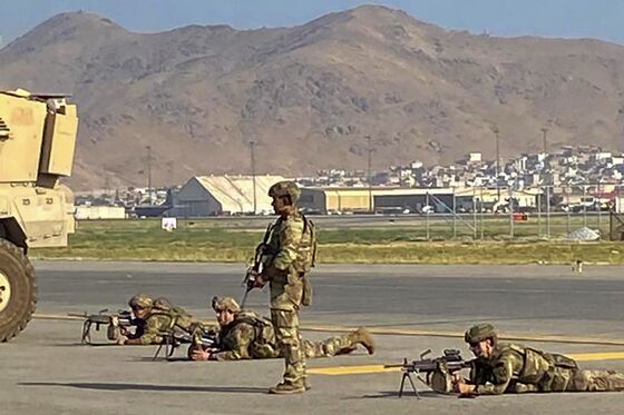 U.S., Taliban in Talks to End Airport Chaos: Afghanistan Update