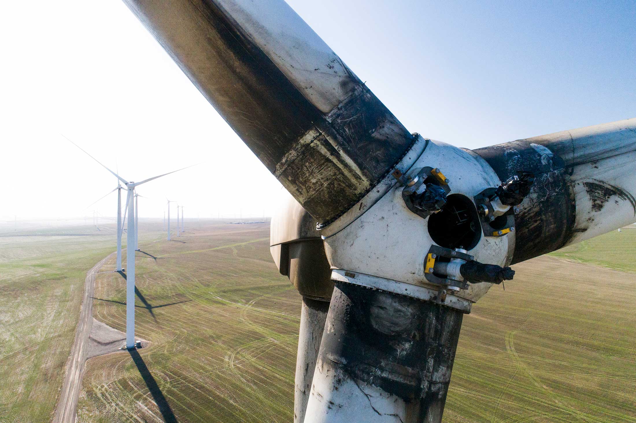 A Vestas megawatt turbine, missing its nose cone,&nbsp;at Portland General Electric’s Biglow Canyon wind farm in Wasco County, Oregon, last year.