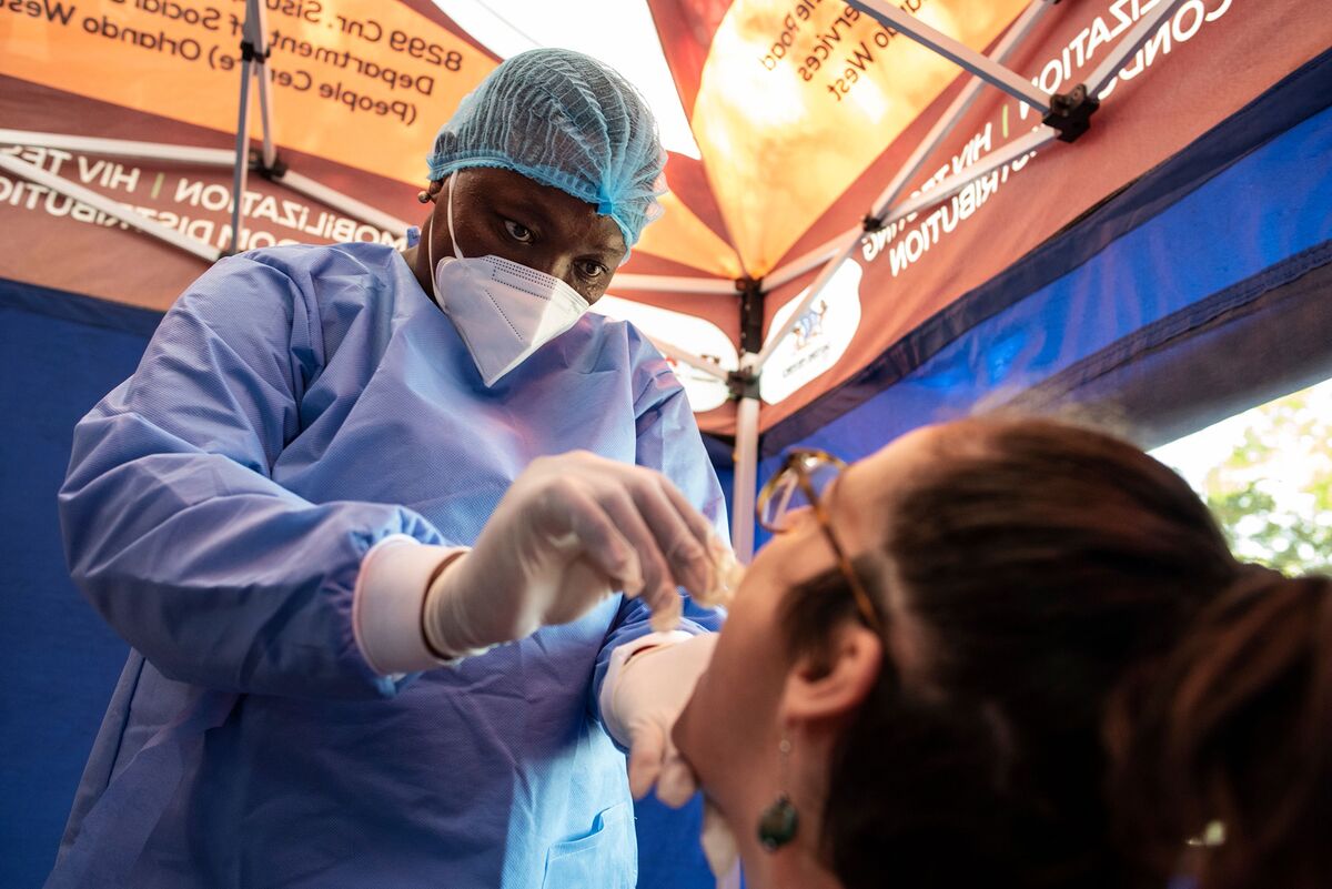 South Africa on Verge of New Virus Rules as It Hits 1M Cases Bloomberg