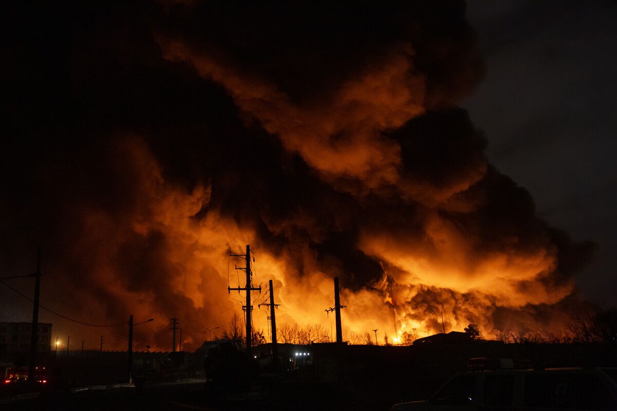 assets.bwbx.io image