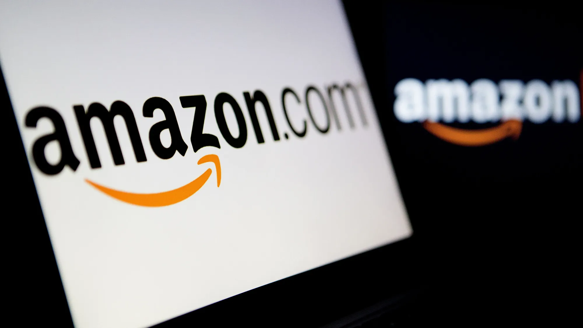 Amazon Bids for Indian Payments Business FreeCharge - Bloomberg