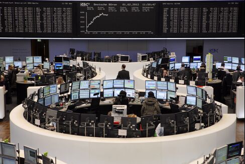 CME Merger Talks Raise Fee Concern That Stymied NYSE in Germany