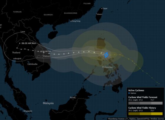 Typhoon to Keep Philippine Capital Shut as Flood Cripples Cities