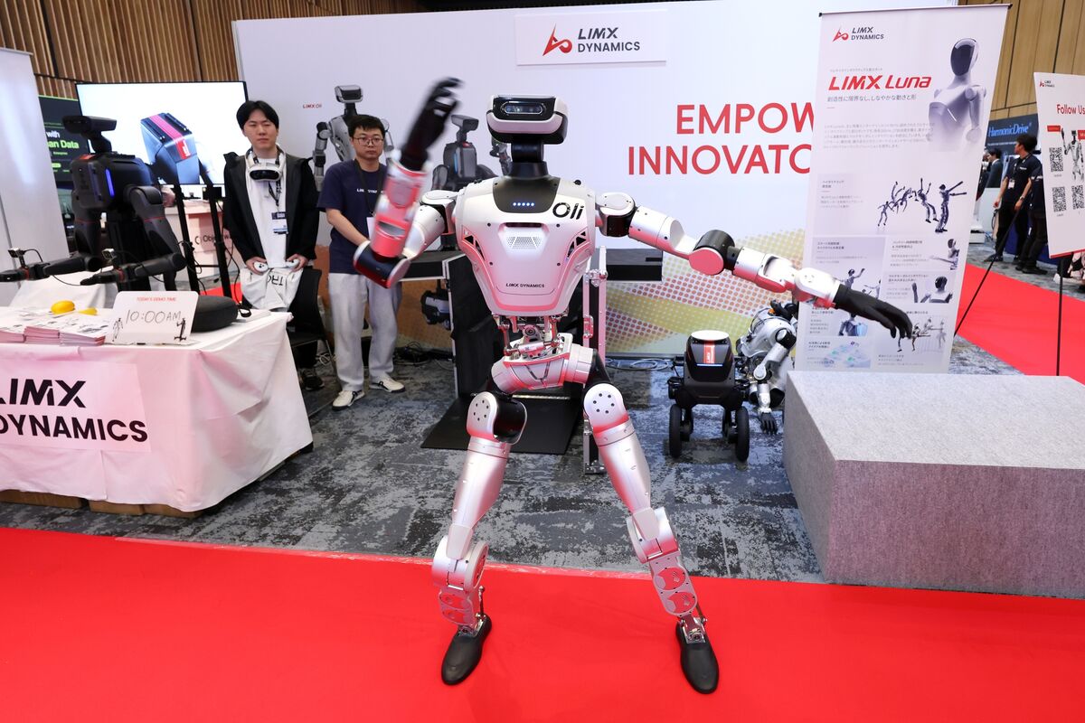 Alibaba-Backed Robot Maker LimX Said to Plan Up to $300 Million Hong Kong IPO