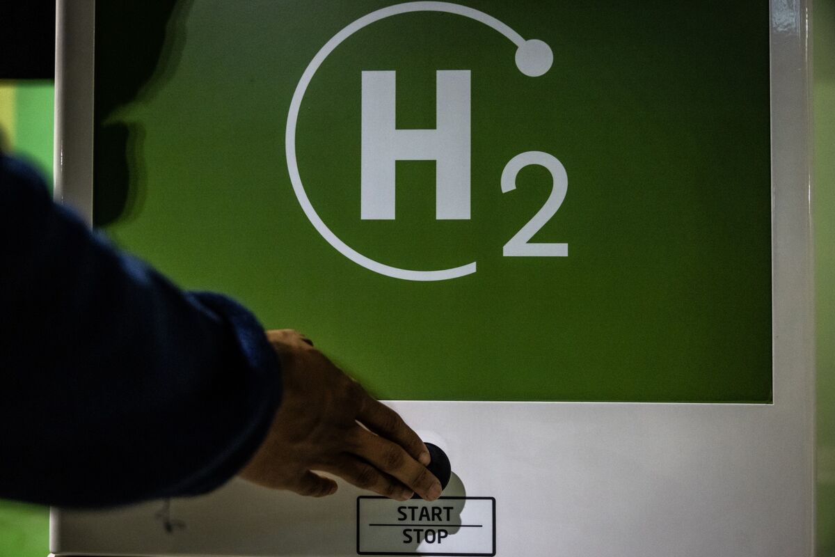 Oman's Ambitious Plans for Green Hydrogen Exportation