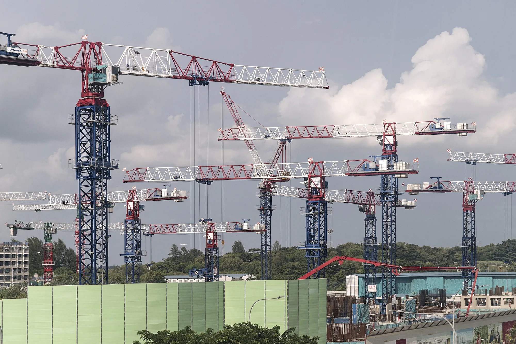 Singapore’s Shock Contraction Sends Warning for World Trade