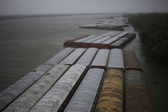 New Orleans Goes Dark as Hurricane Ida Slams into Louisiana