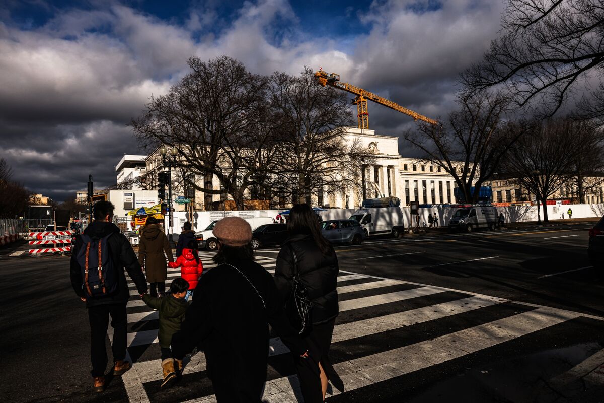 Federal Reserve Discusses Timing of Balance Sheet Reduction Halt: Markets Anticipate QT Exit Soon