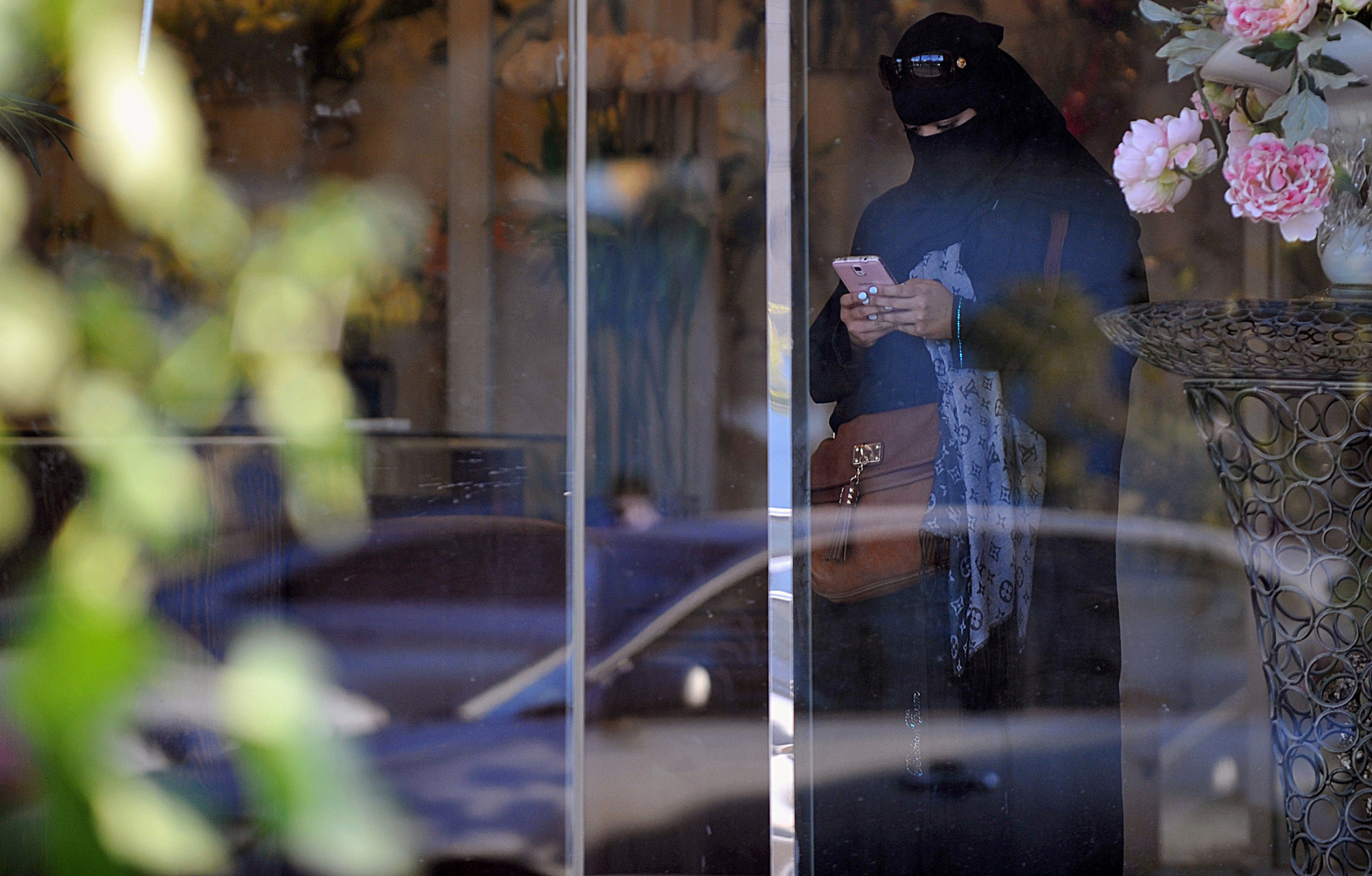 Saudi Telecom Said to Weigh Sale or Merger of Tower Network - Bloomberg