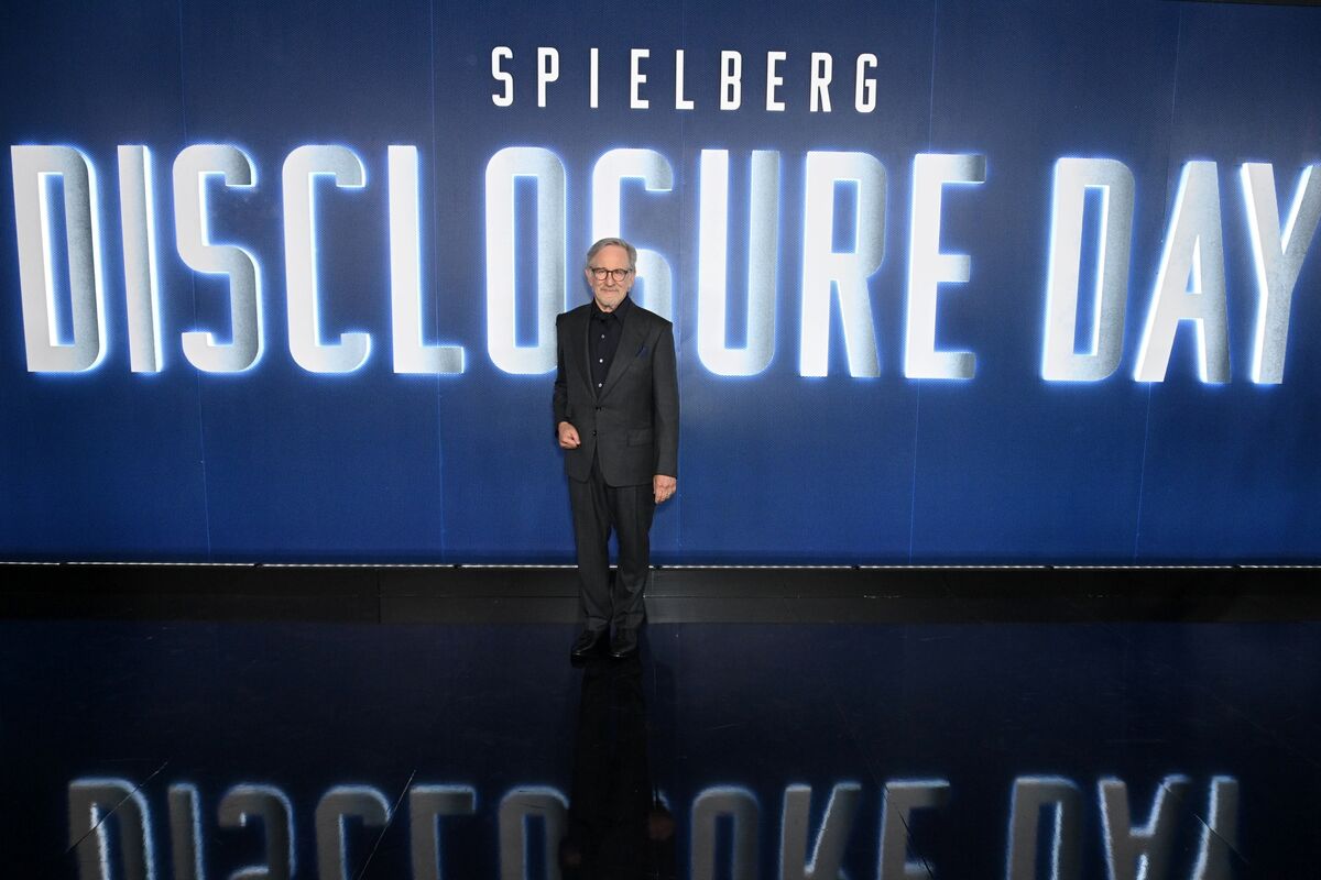 bloomberg.com - Miles Surrey - 'Disclosure Day' Underscores a Hollywood Marketing Dilemma