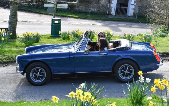 A Detailed Rundown of Kate Moss’s Quirky Classic Car Collection