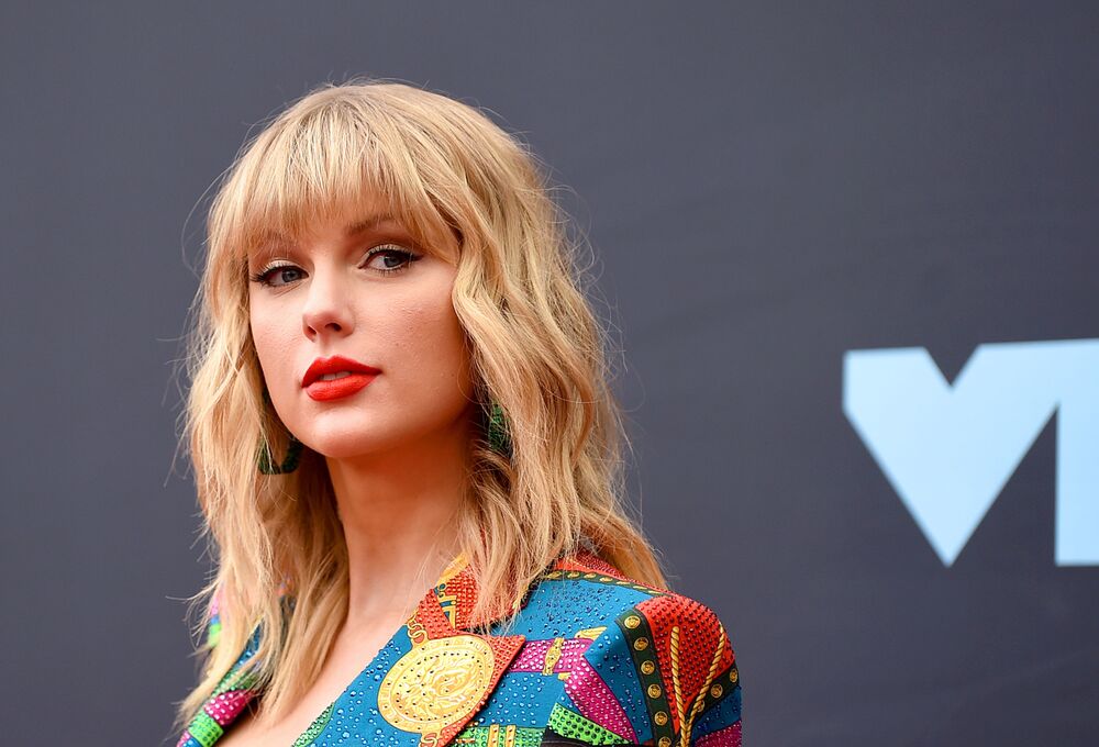 Taylor Swift Cant Shake Off Copyright Suit Over Her 2014