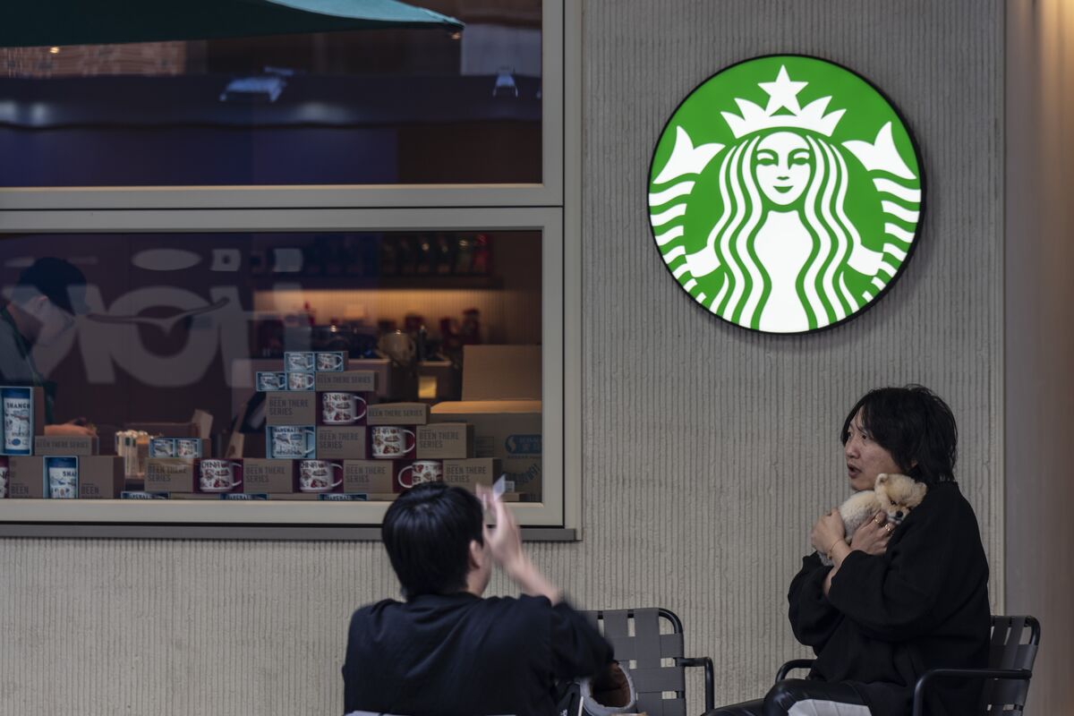 ⚫️ BLOOMBERG: Starbucks avvia secondo round di investimenti in Cina con dozzina di selezionate parti interessate
