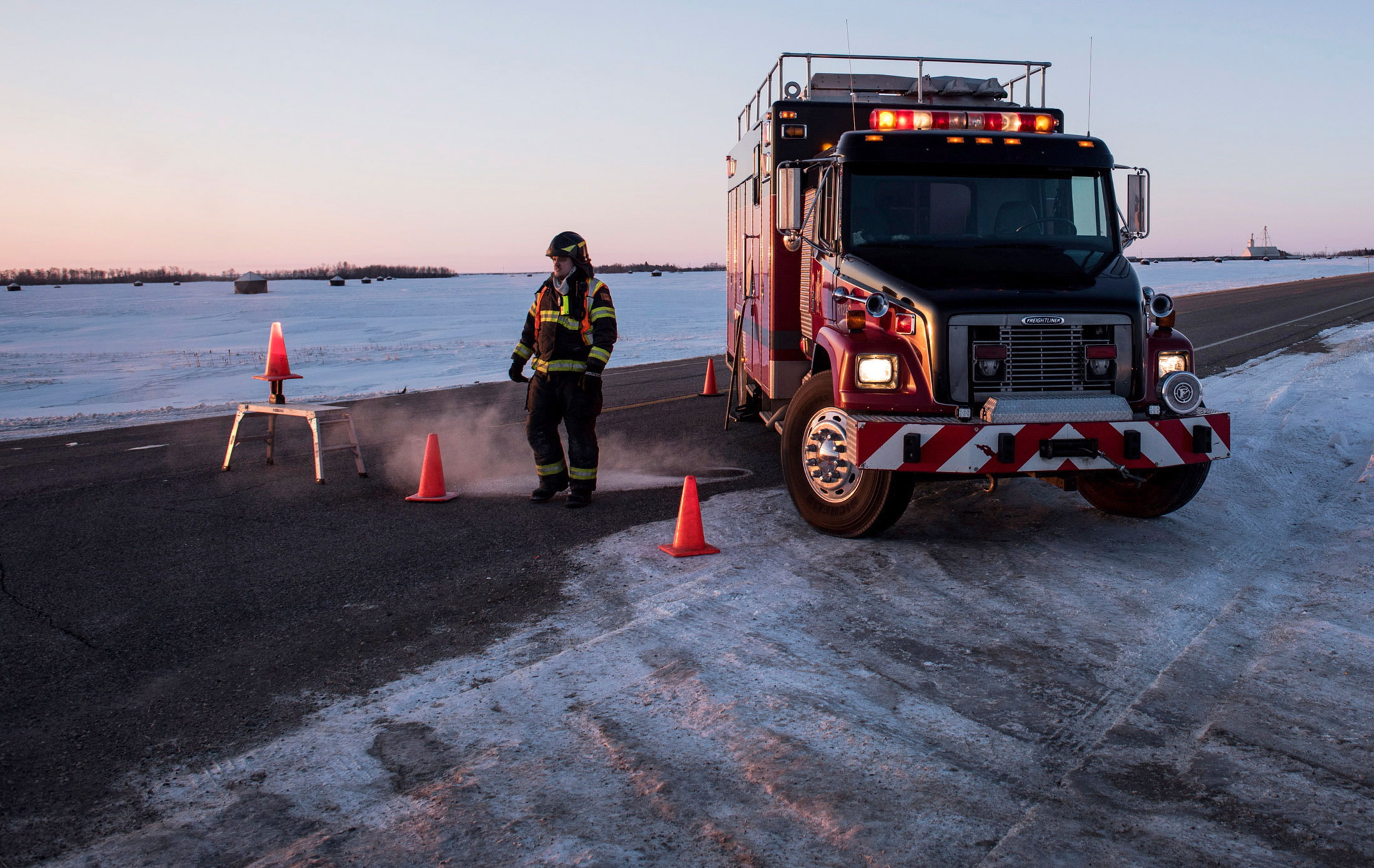 15 die when truck collides with hockey team's bus in Canada