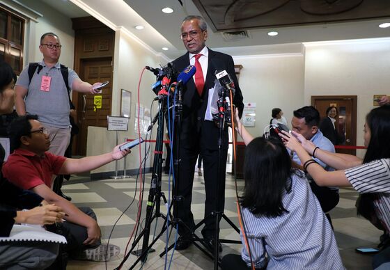 Malaysia Adjourns Najib’s 1MDB Trial on Coronavirus Concern