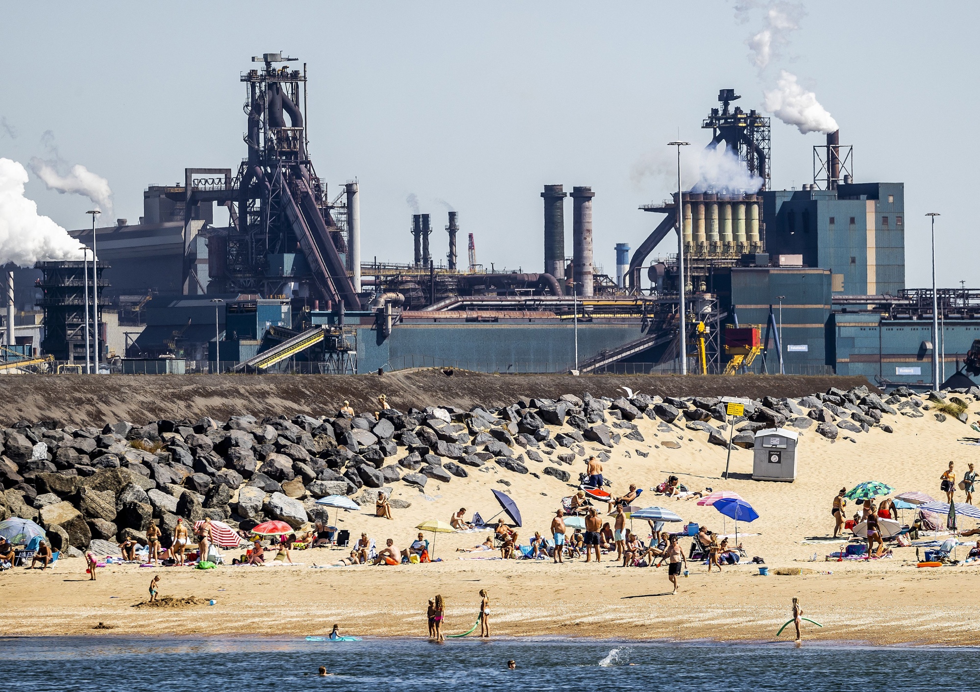 Ijmuiden, Holanda - 8 De Mayo De 2018: Tata Steel Company En