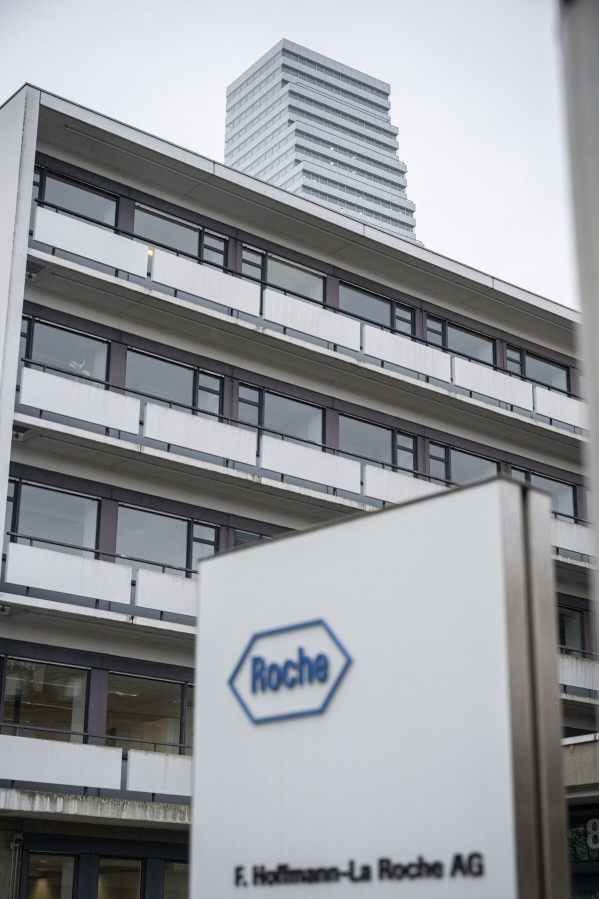 Roche’s US Biotech Unit Pulls Diversity Targets From Website - Bloomberg