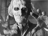 Peter Cushing in Tales from the Crypt