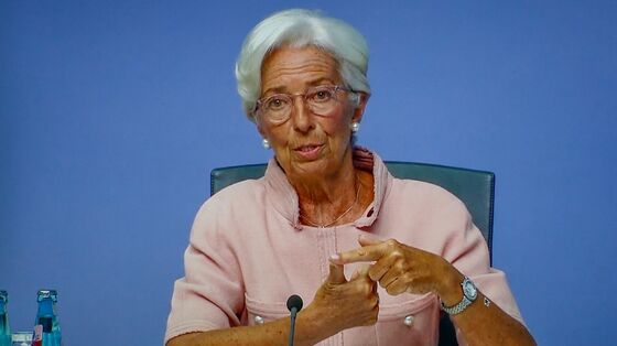Lagarde Says ECB Keeping Eye on Euro Without Signaling Alarm