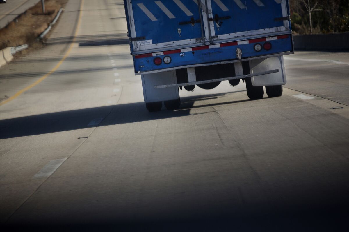 Smokey and the Bandit Charm Fades as Truck Driver Hiring Lags