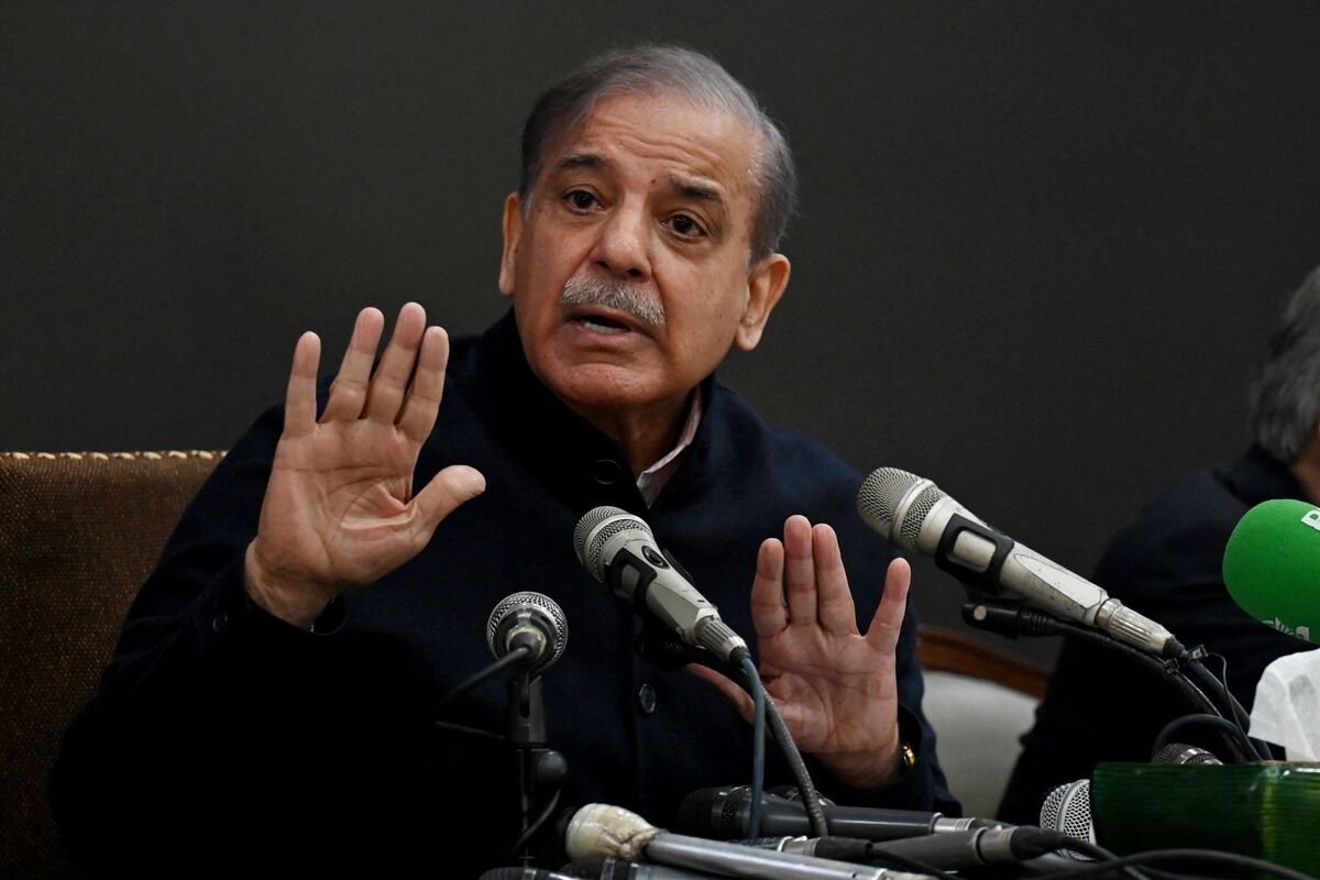 pakistan-s-sharif-faces-an-even-tougher-task-second-time-around-bloomberg