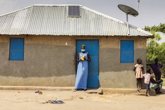 Tesla-Backed Startup Made Cheap Power a Debt Burden for the World’s Poorest