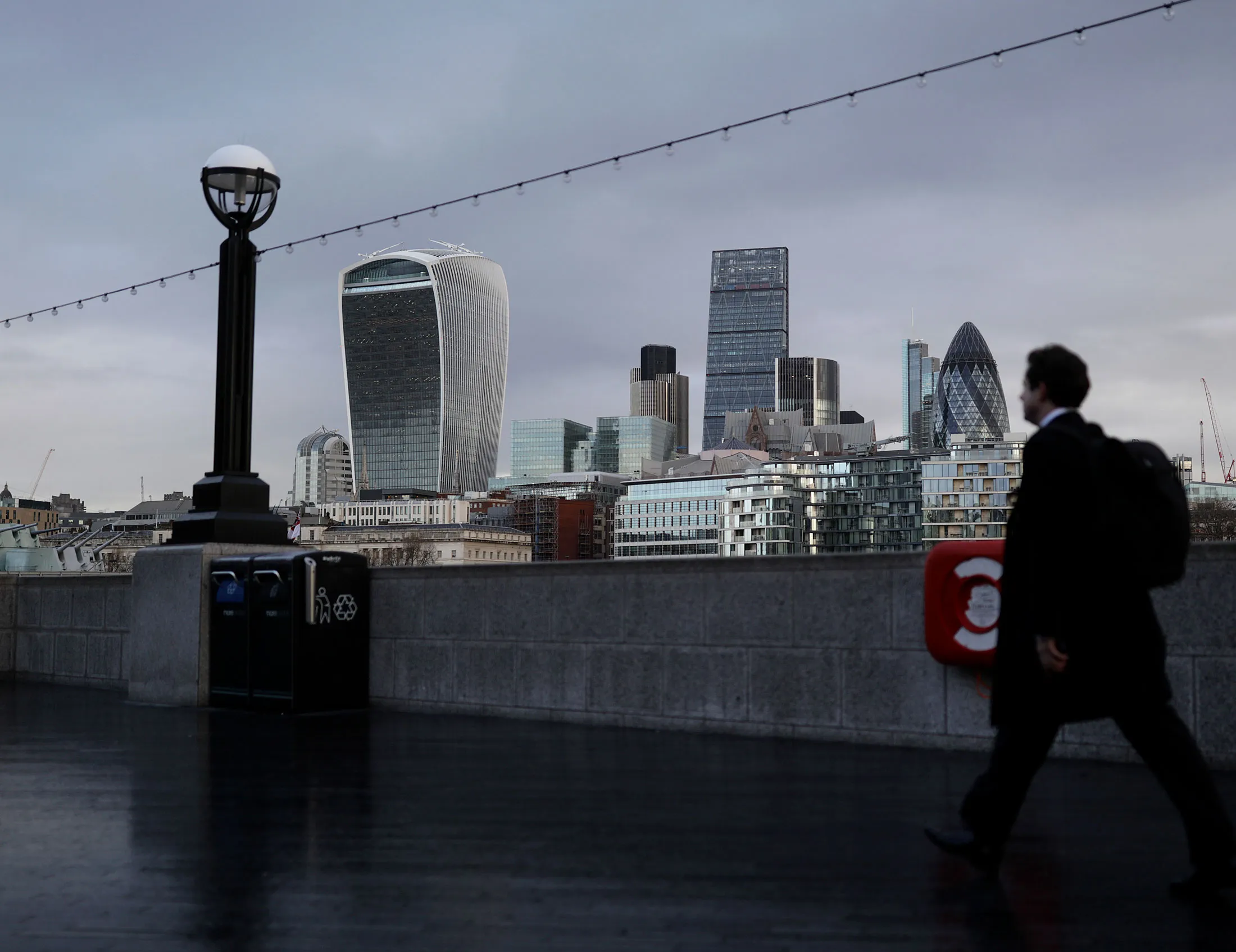 1476920758_finance_brexit44
