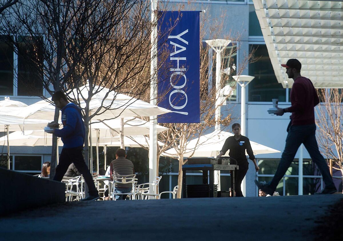 Yahoo to Say It Is Exploring ’Strategic Alternatives’: DJ/CNBC