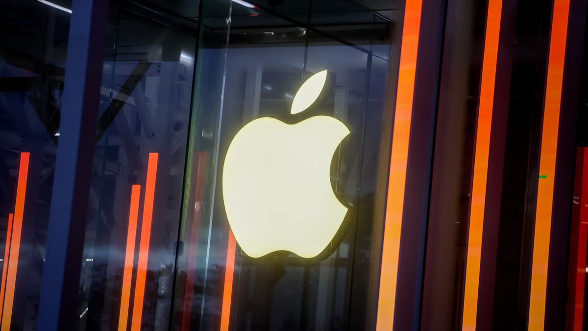 Apple Expecting Strong Holiday Season