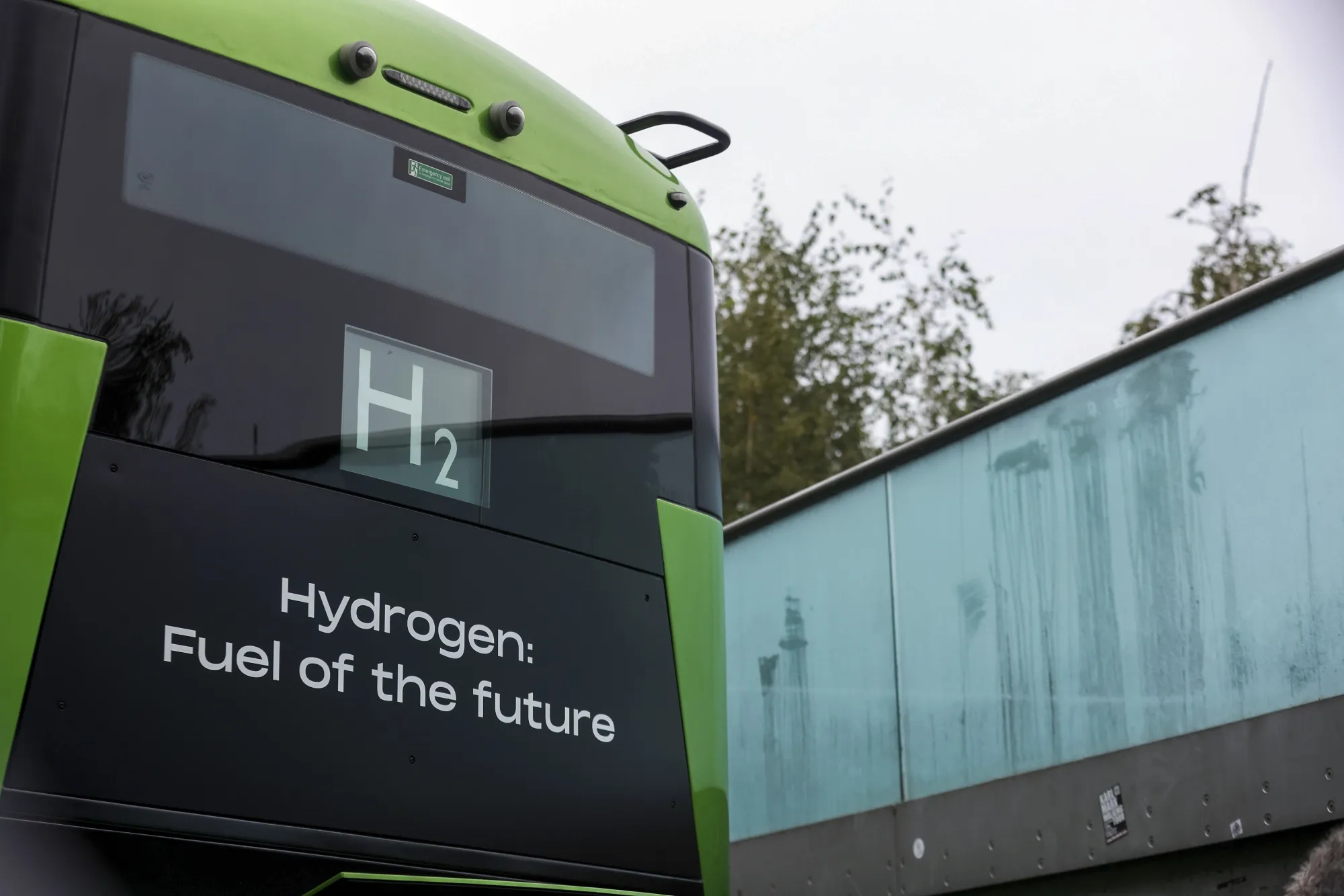 Unveiling of World's First Hydrogen-Fueled Double-Decker Bus
