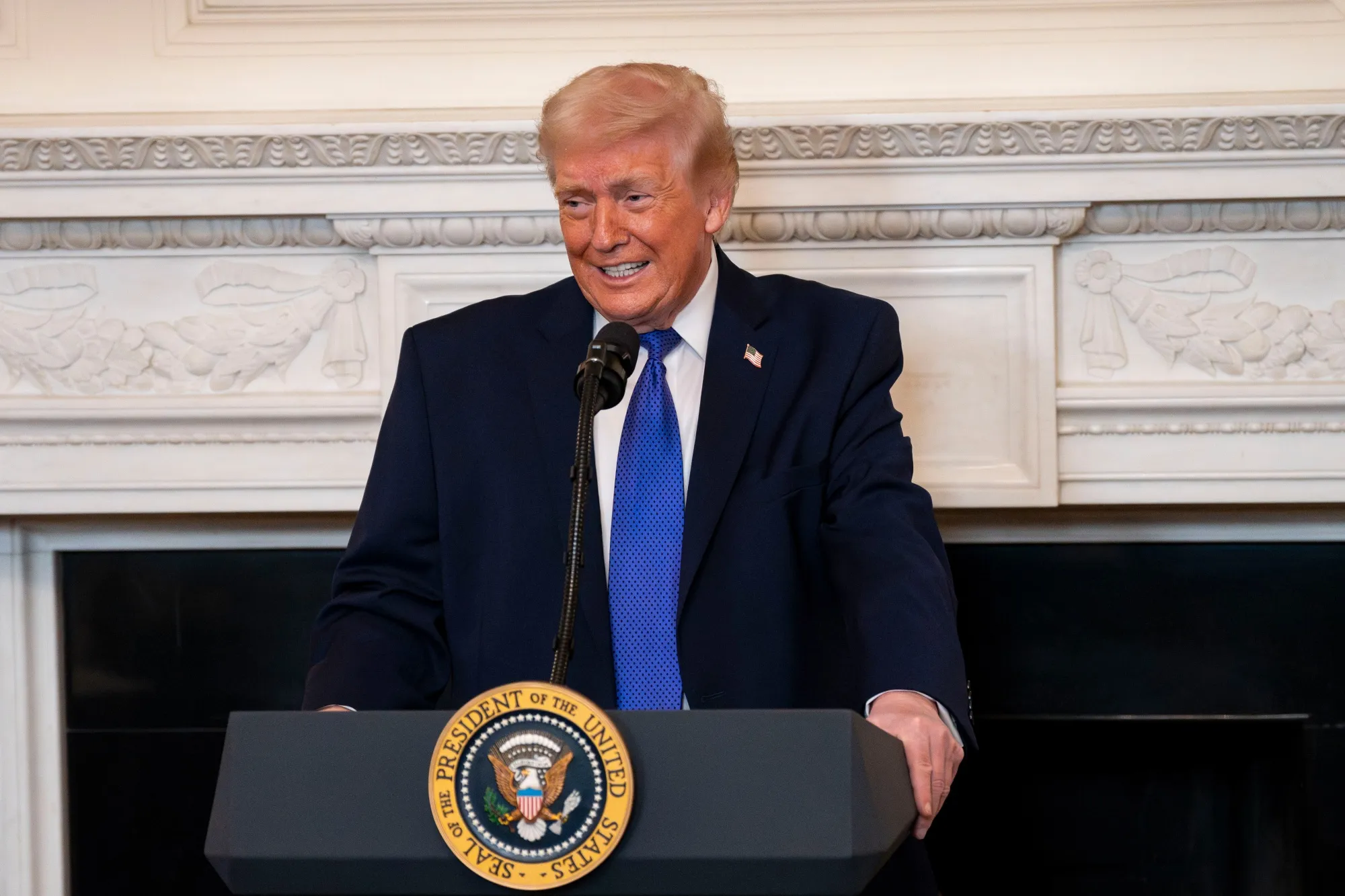 ホワイトハウスで話すトランプ米大統領（20日）