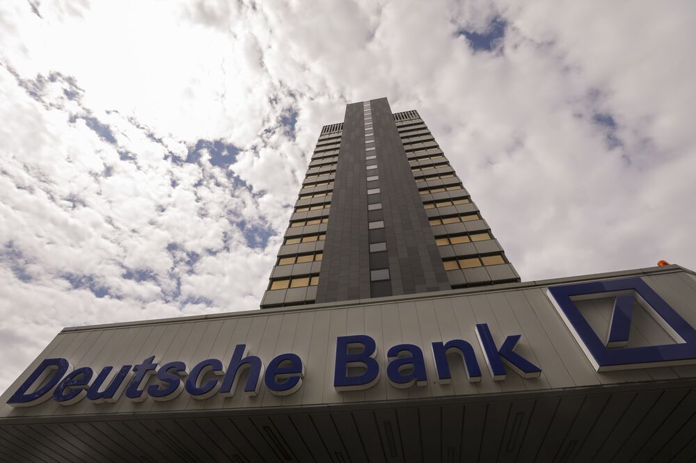 Deutsche Bank Says Loan Provisions To Hit Eleven Year High Bloomberg