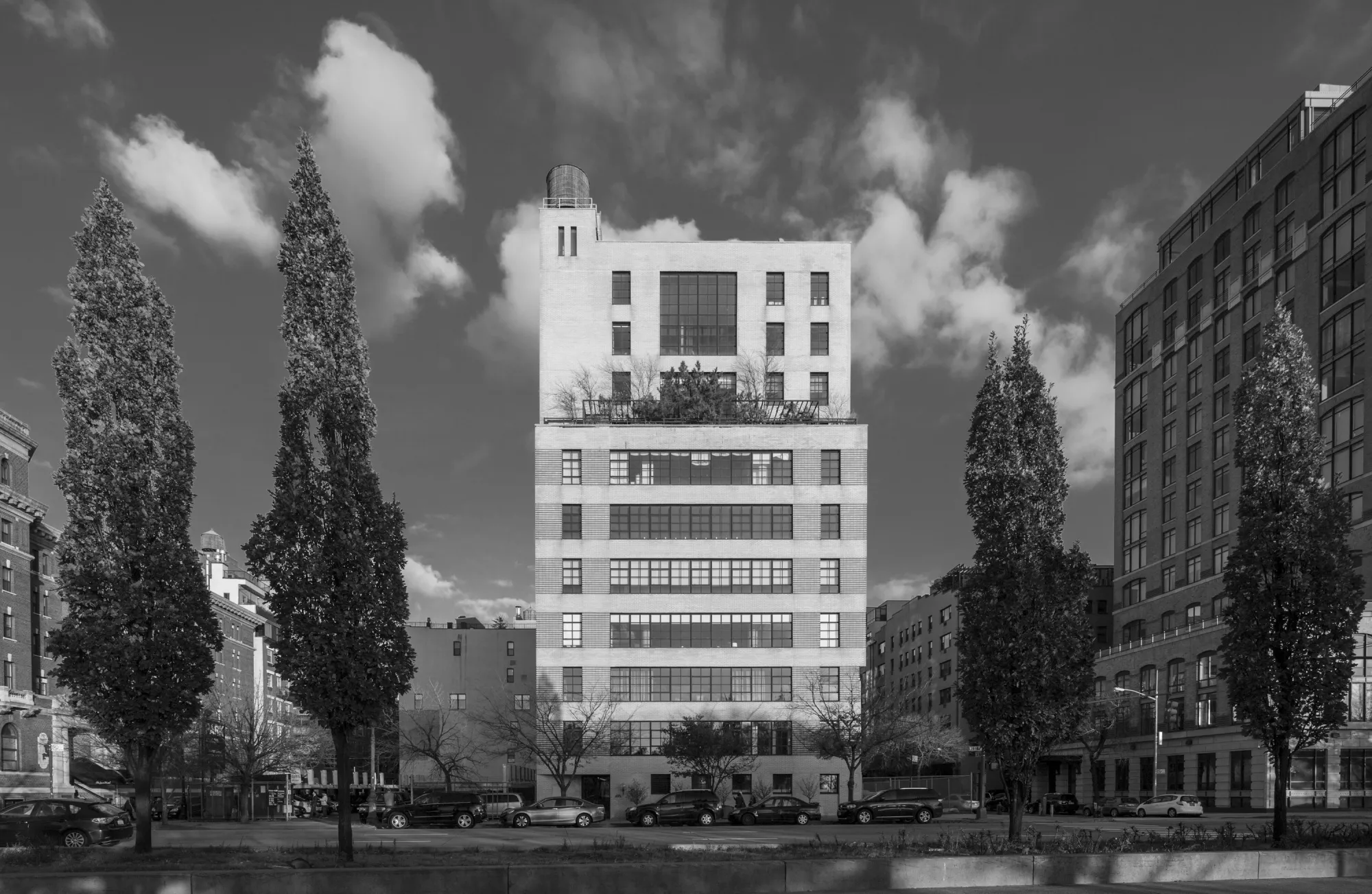This 11-story condominium&nbsp;at 495 West Street introduced many of the features that defined Tamarkin’s work in New York City.&nbsp;