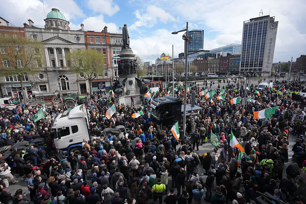 Protesters listen to speeches&nbsp;in Dublin on the sixth day of a National Fuel Protest against rising fuel prices, April 12.