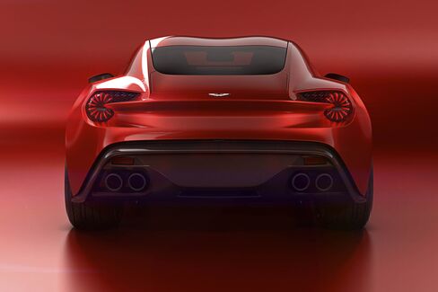 It comes with a retractable rear spoiler and two slight “bubbles” in the roofline.