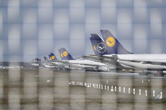 Pivotal Lufthansa Bailout Snared in Government Tangle