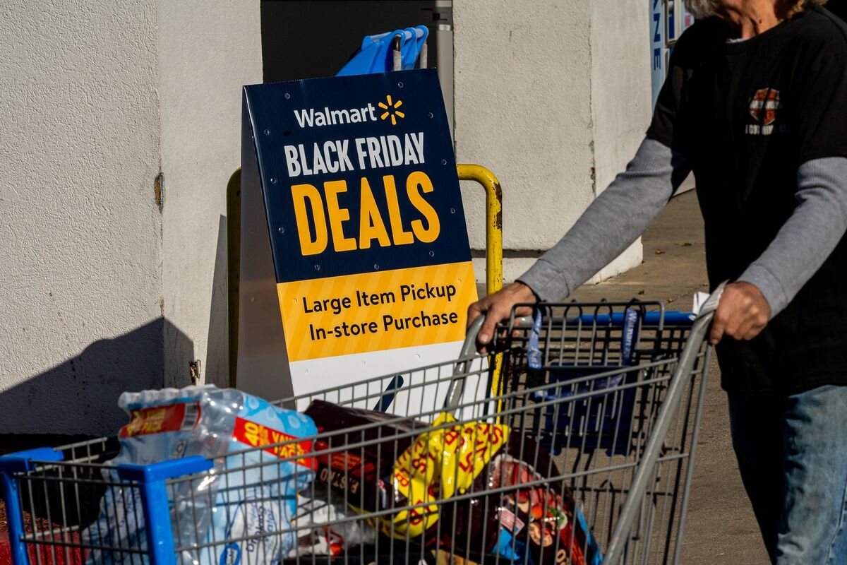 Black Friday 2024 Live Holiday Shopper Turnout, Online & Retail Sales