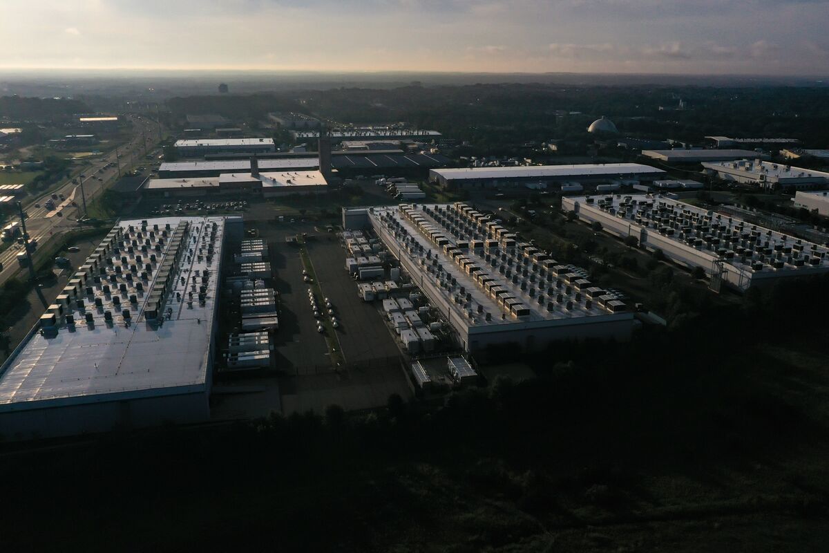 AI Debt Investors Show Fatigue After $300 Billion Binge — What's Next for Funding?