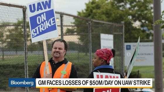 Union Negotiator Says GM and UAW Are Far Apart on Talks
