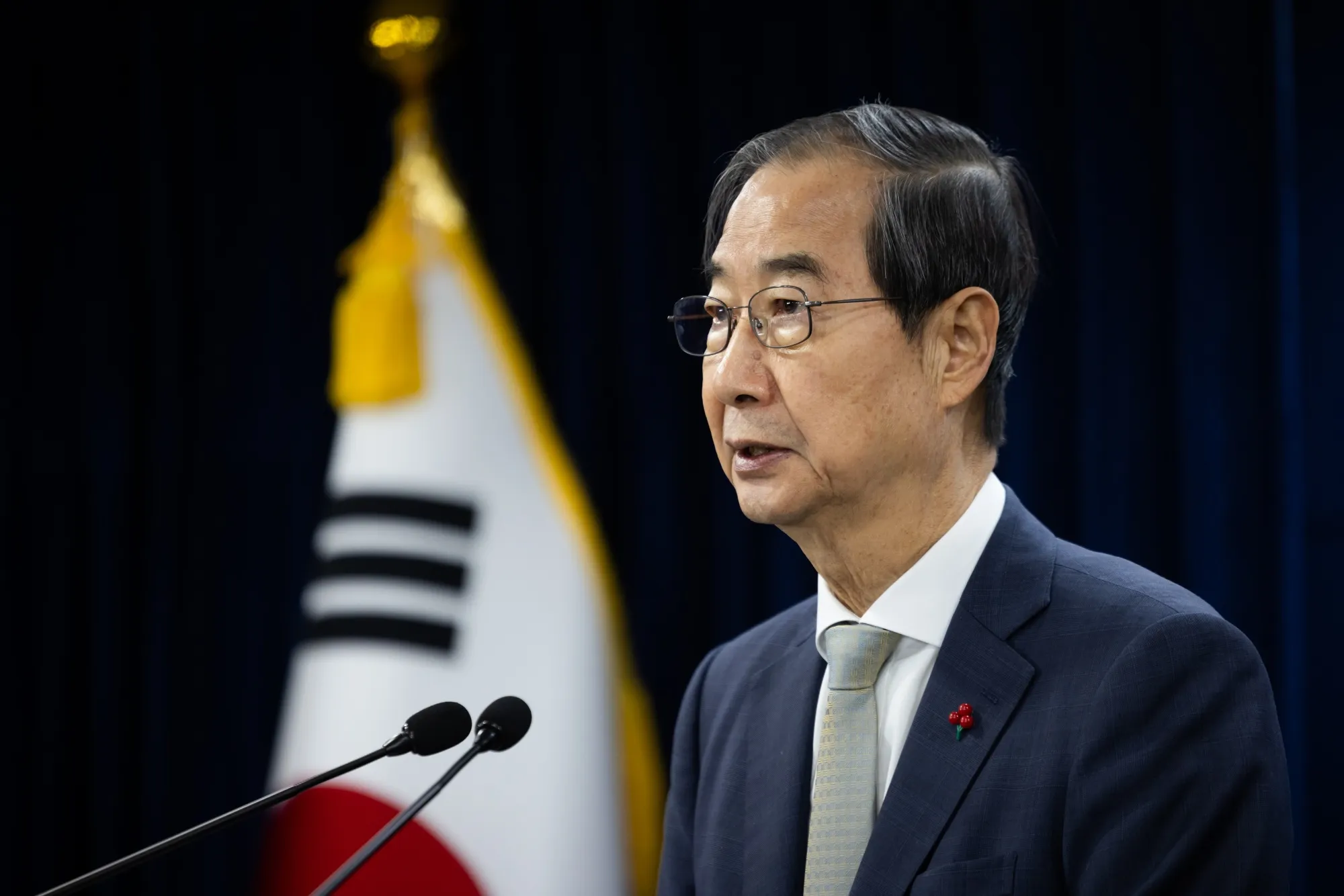 韓国の韓悳洙前首相、大統領選出馬表明－保守系候補の一本化視野 - Bloomberg