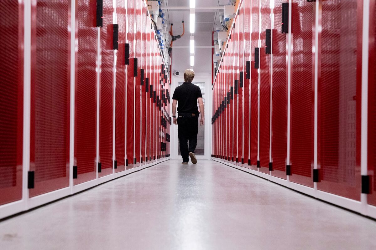 Insurers and Pension Funds Eye Data Center Finance Spree