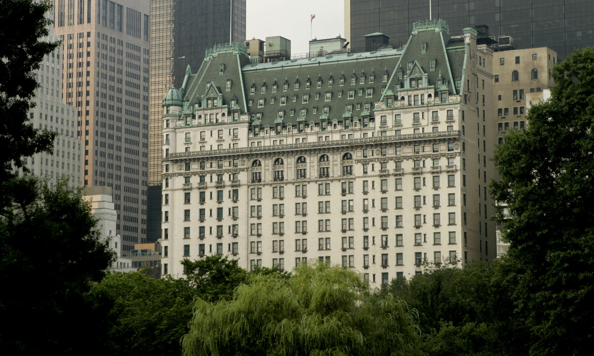 Plaza Hotel Owner Hires Broker To Find Buyer For Nyc Icon Bloomberg